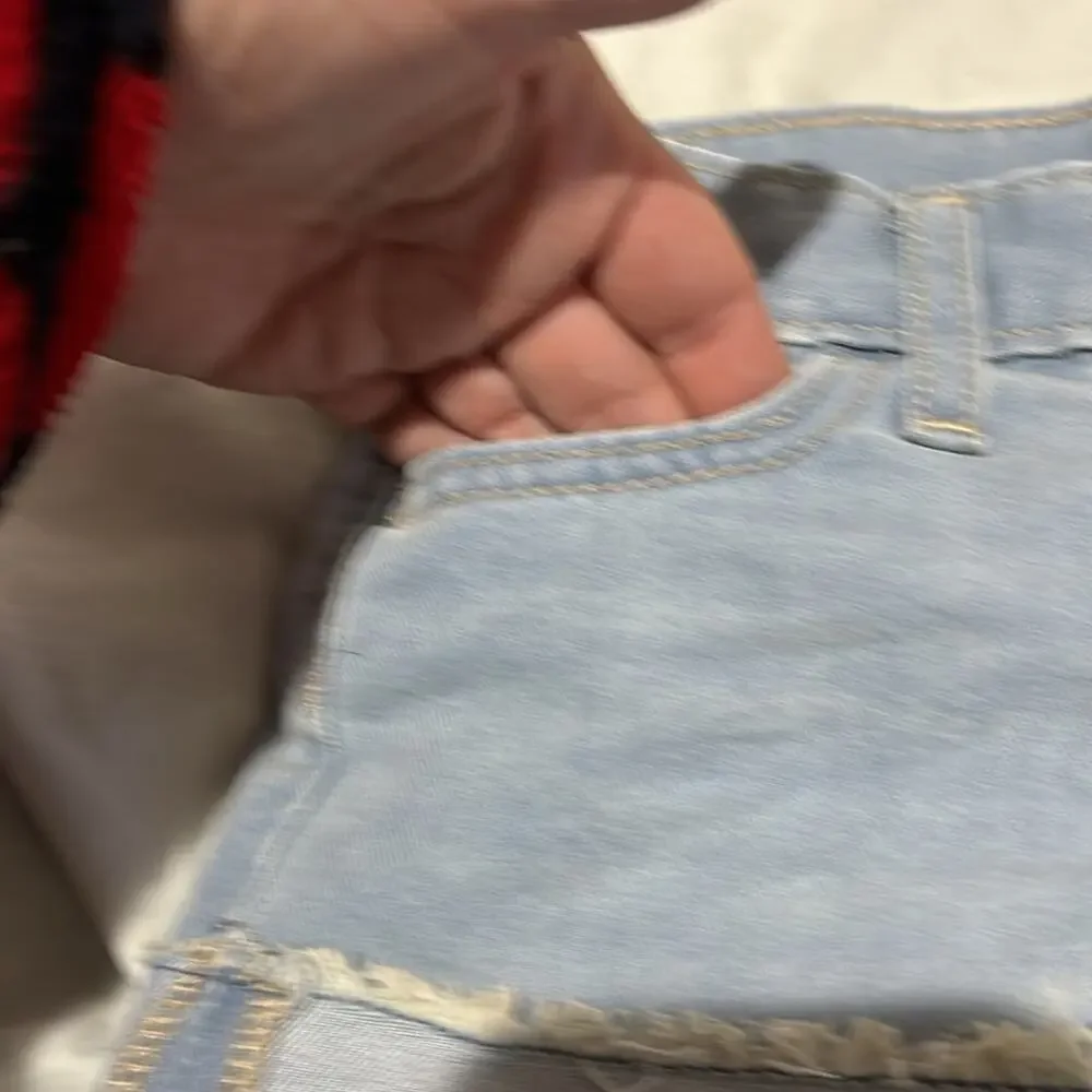 Old navy 6 light blue denim cuffed hemline jean shorts euc adjustable waist